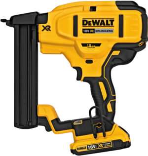 DeWALT DCN681D2 aku sponkovací pistole (2